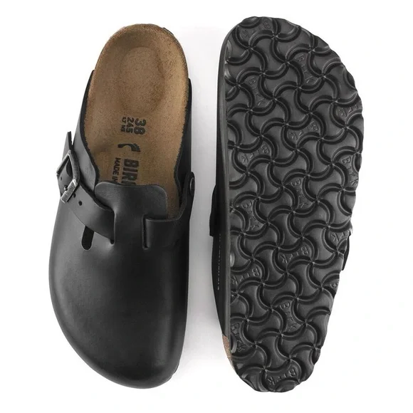 Birkenstock Boston leather clog. 🖤 - Picture 3 of 10